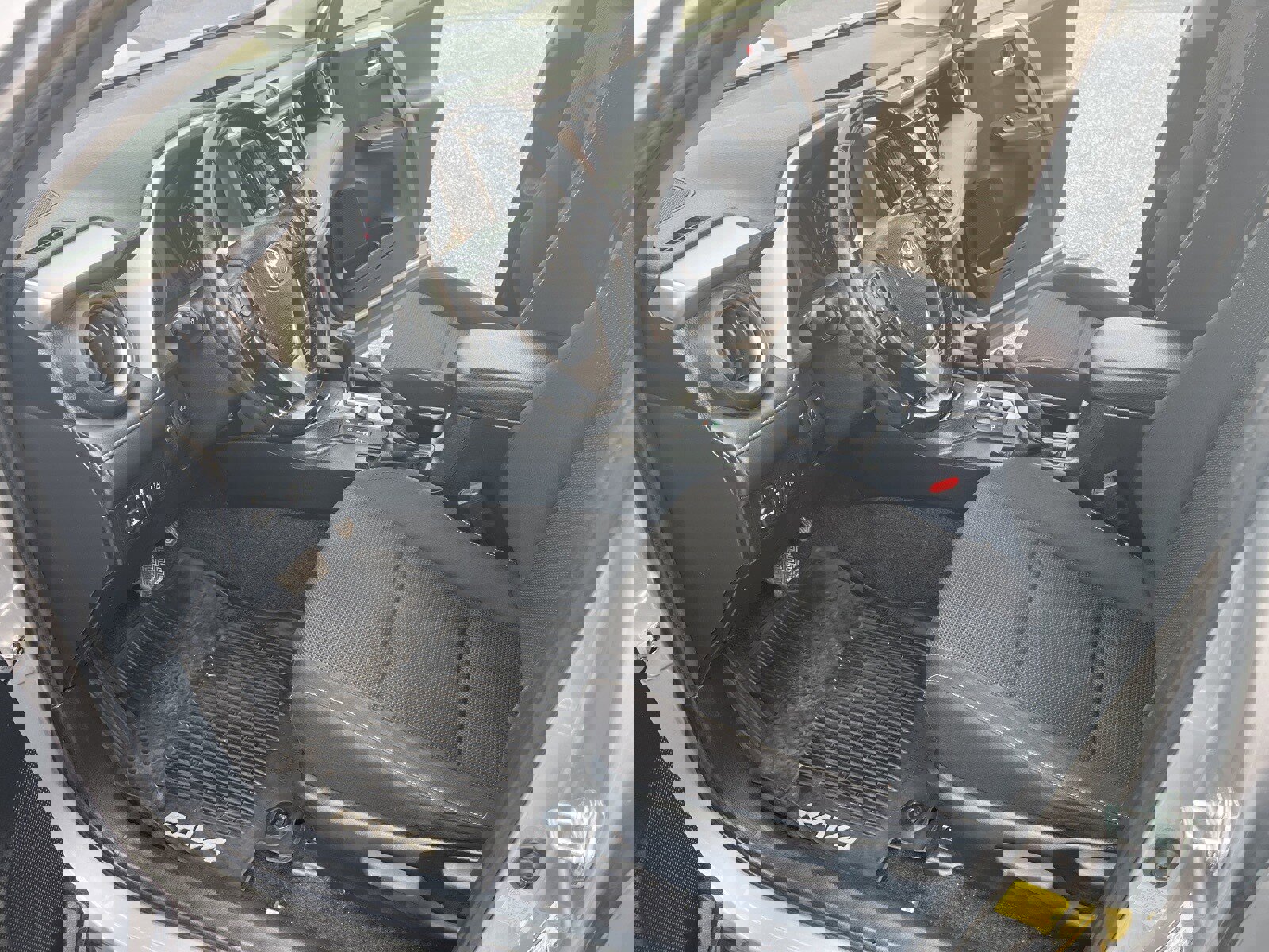 Used 2018 Toyota RAV4 Adventure image 16