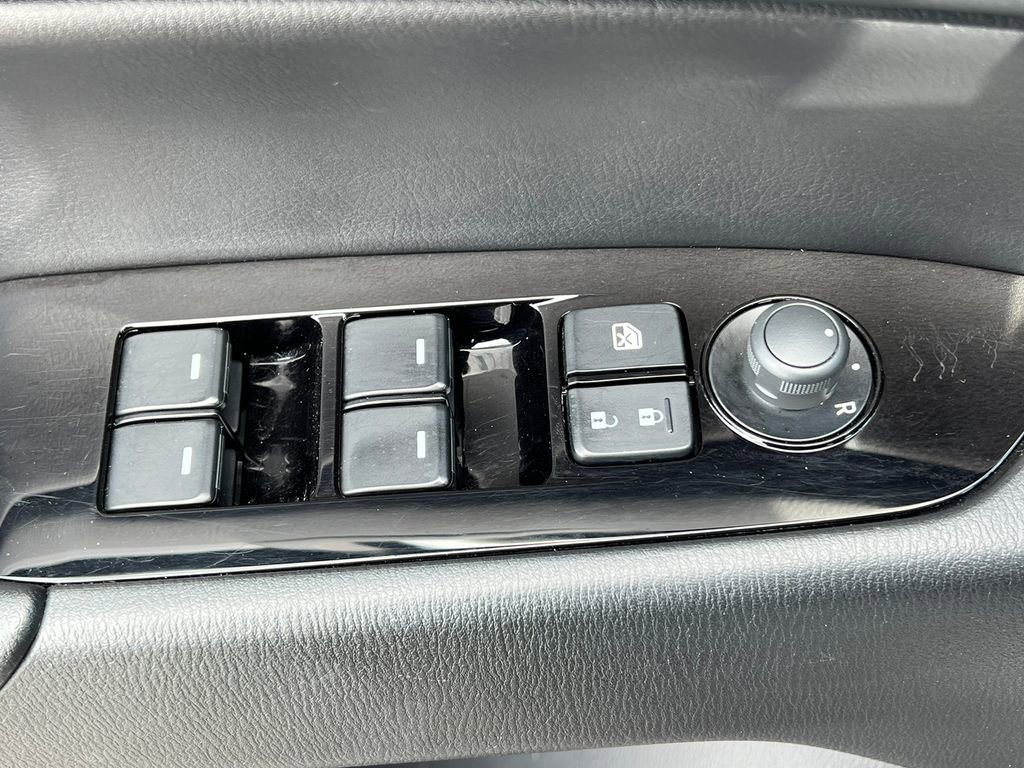 Used 2025 MAZDA CX-5 AWD 2.5 S w/ Select Package image 16