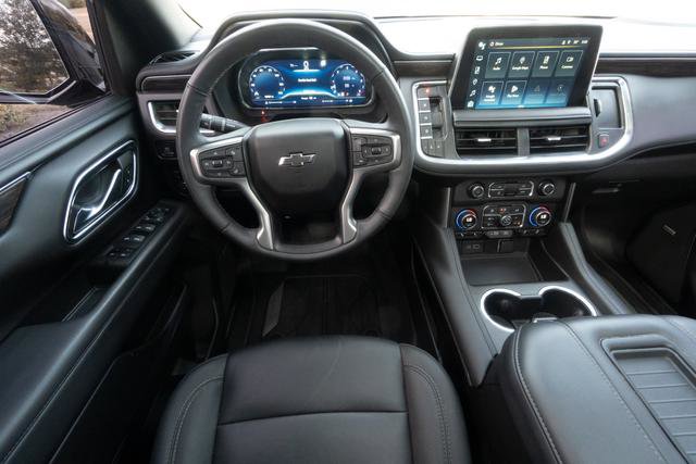 Used 2023 Chevrolet Tahoe Z71 w/ Luxury Package image 14