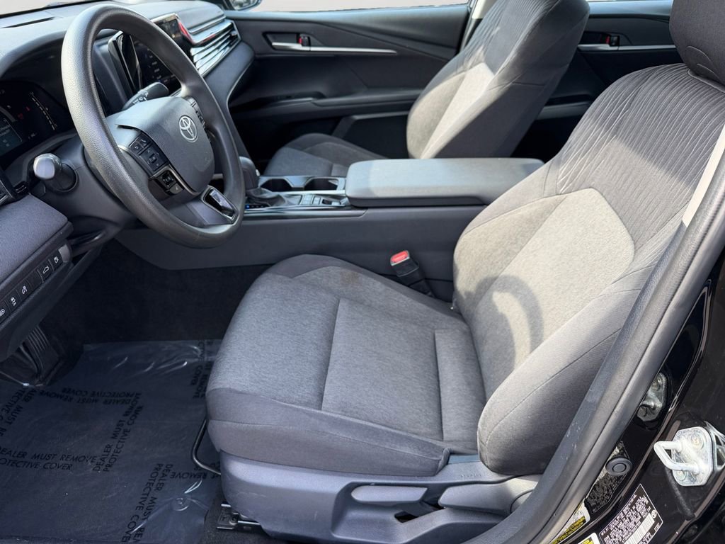 Used 2025 Toyota Camry LE image 24
