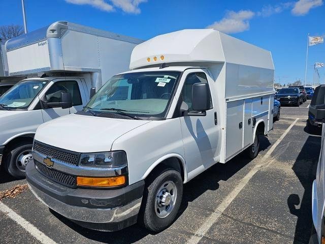 New 2024 Chevrolet Express 3500 w/ Power Convenience Package image 46