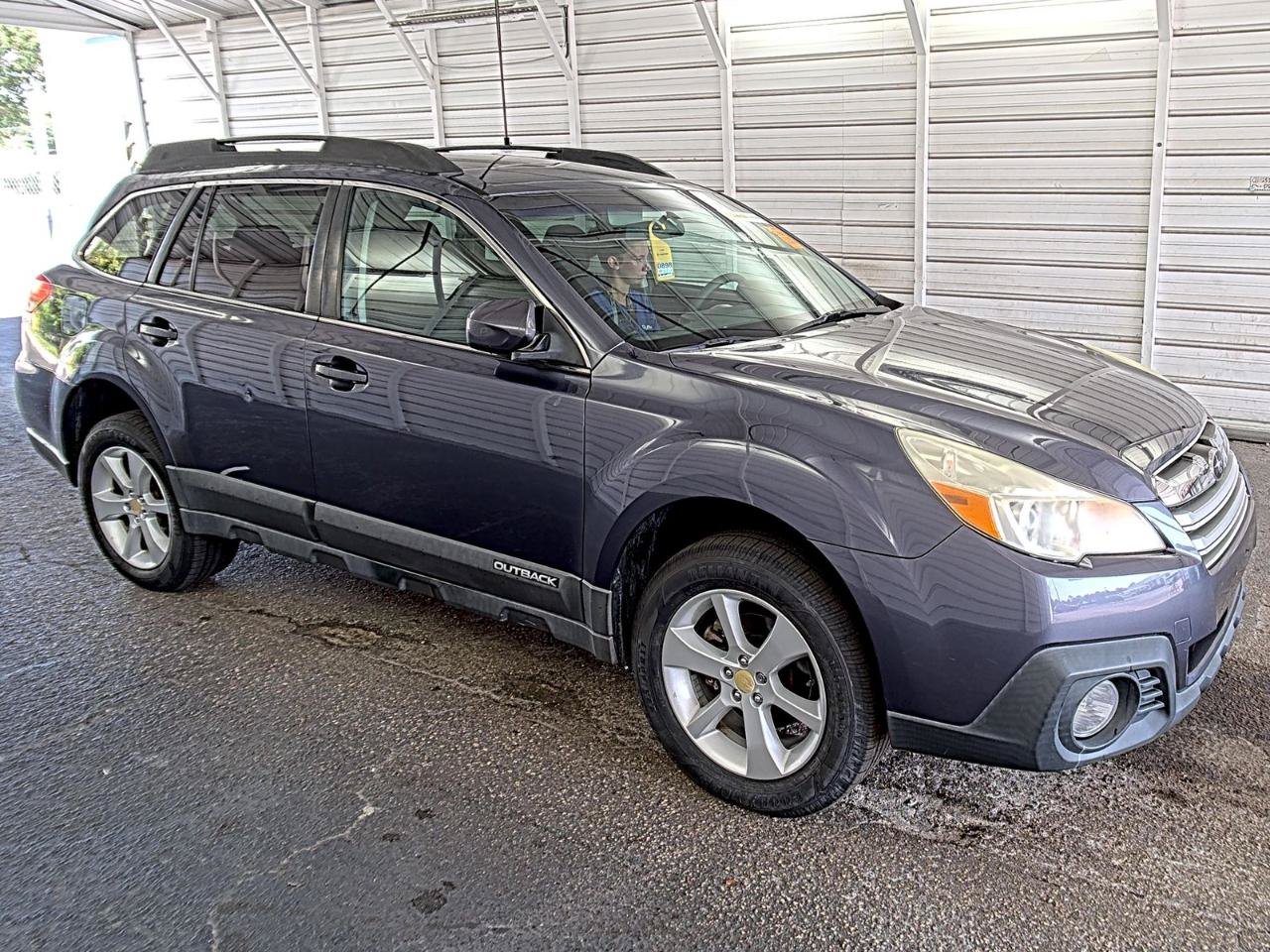 Used 2014 Subaru Outback 2.5i Premium AWD/4WD image 2