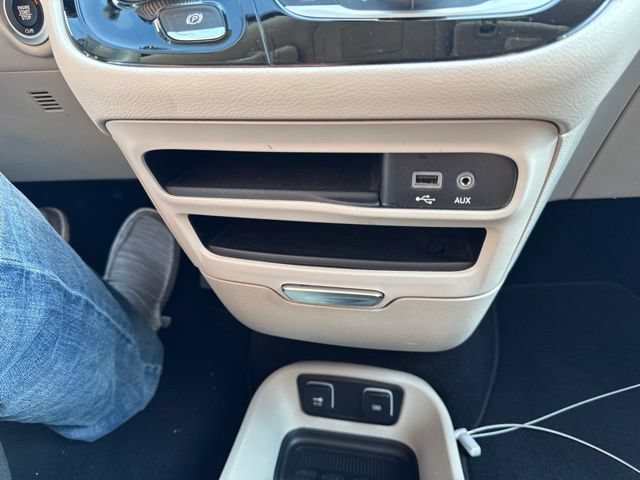 Used 2018 Chrysler Pacifica Touring Plus w/ Tire & Wheel Group FWD image 33