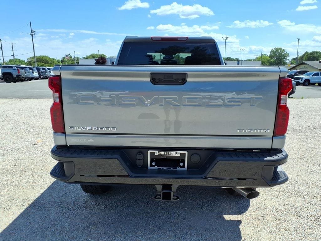 New 2026 Chevrolet Silverado 2500 Custom w/ Custom Value Package AWD/4WD image 6