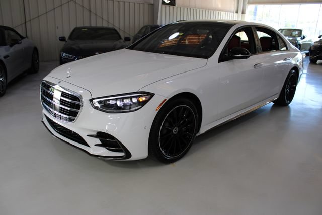 Used 2025 Mercedes-Benz S 580 4MATIC Sedan w/ AMG Line Package image 40