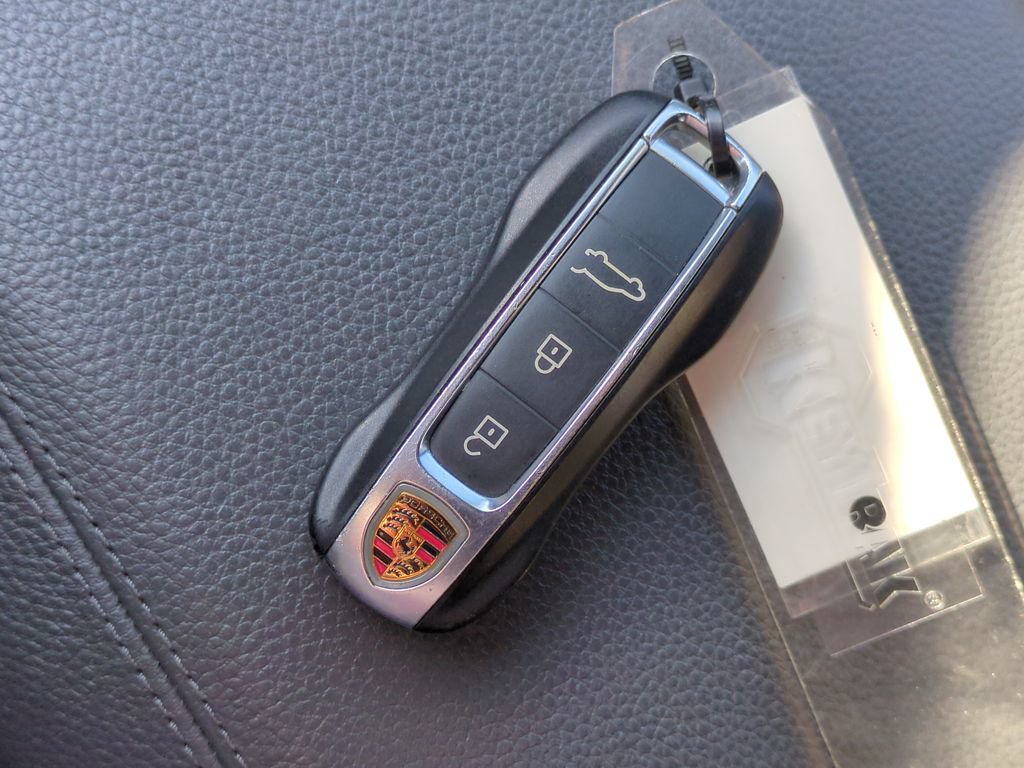 Used 2021 Porsche Cayenne AWD/4WD image 29