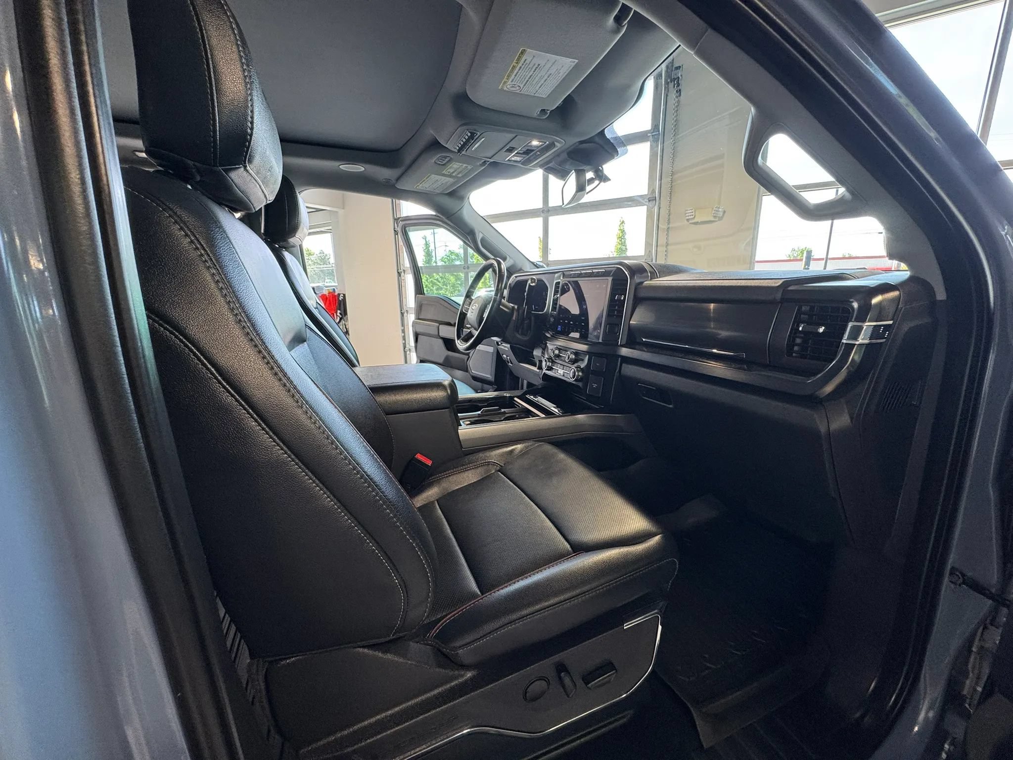 Used 2023 Ford F350 Lariat w/ Lariat Ultimate Package AWD/4WD image 26