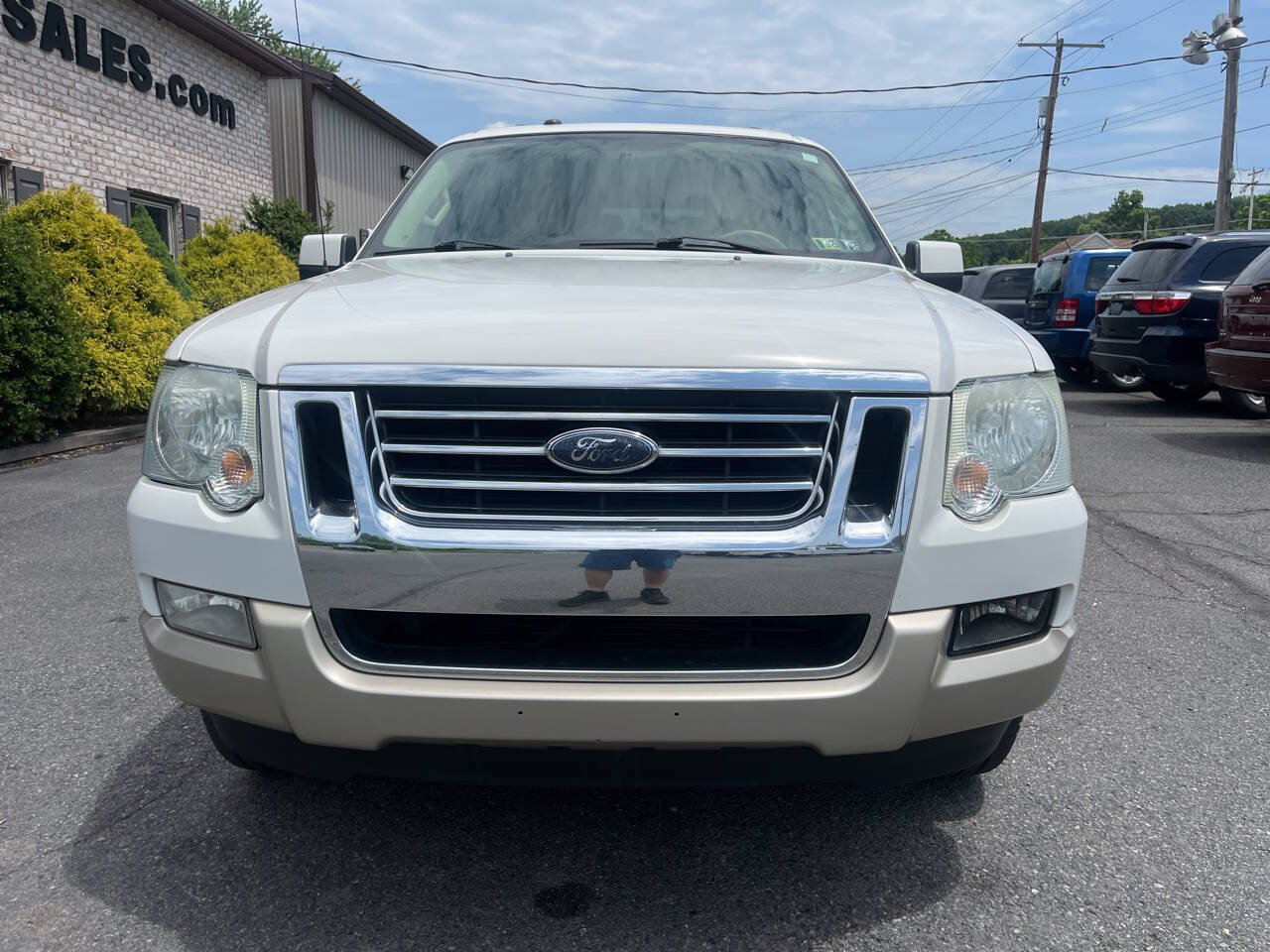 Used 2010 Ford Explorer Eddie Bauer AWD/4WD image 3