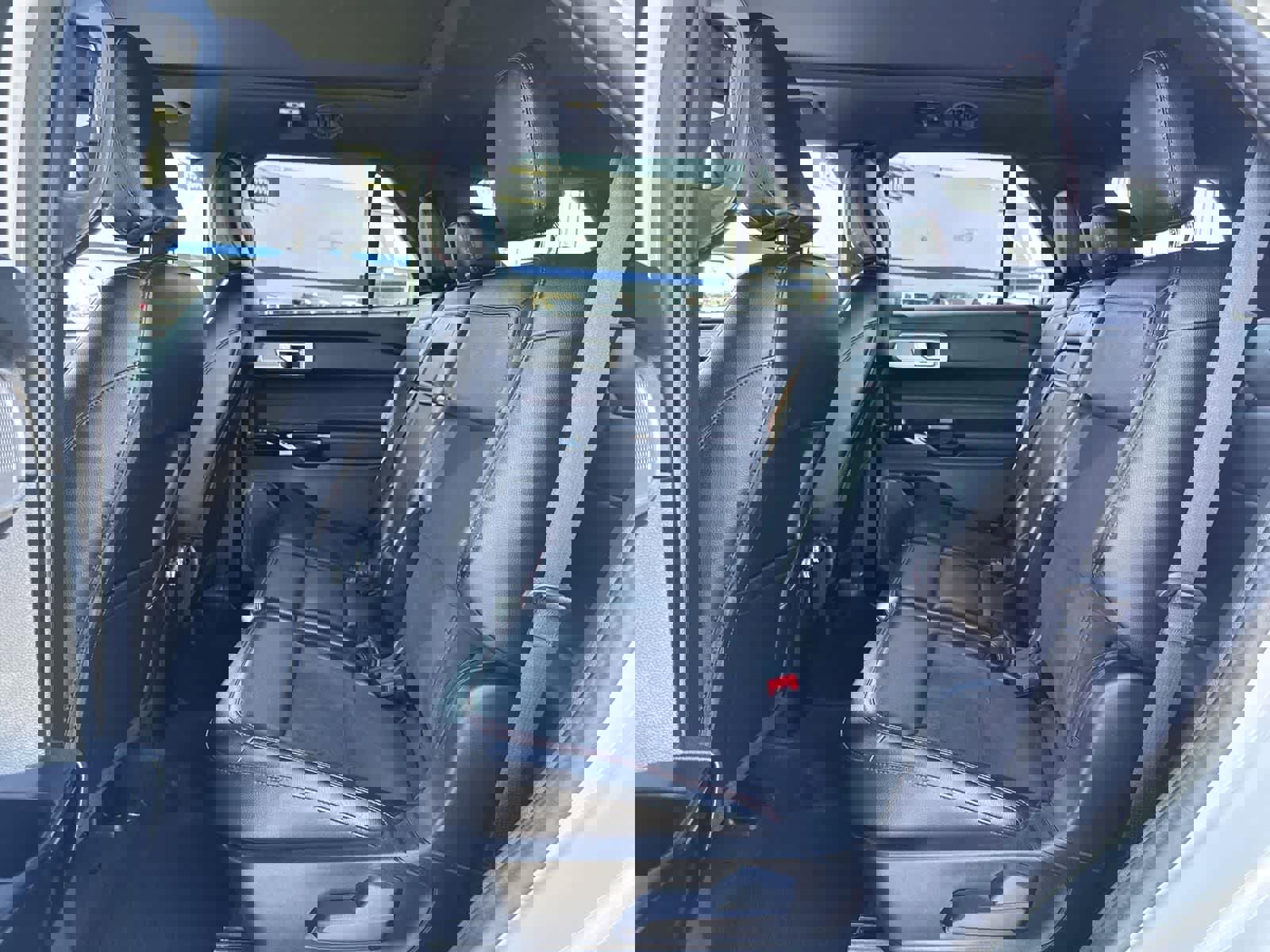 Used 2024 Ford Explorer ST-Line w/ Class IV Trailer Tow Package image 27