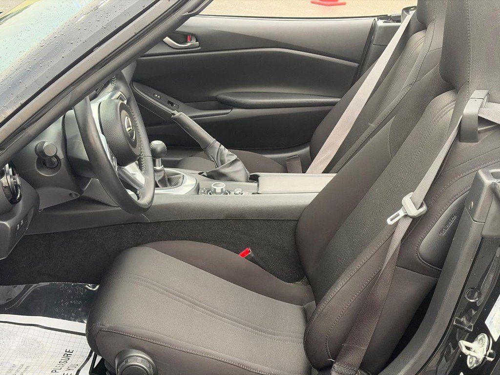 Certified 2022 MAZDA MX-5 Miata Sport RWD image 17