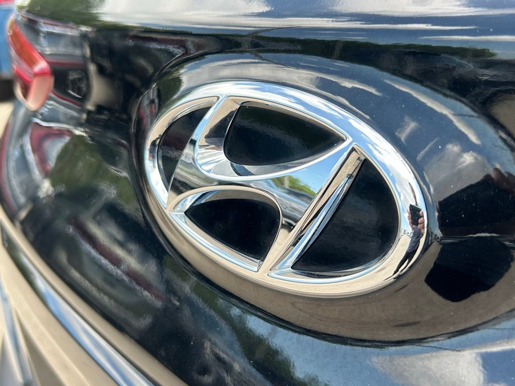 Used 2023 Hyundai Kona SE w/ Cargo Package FWD image 47