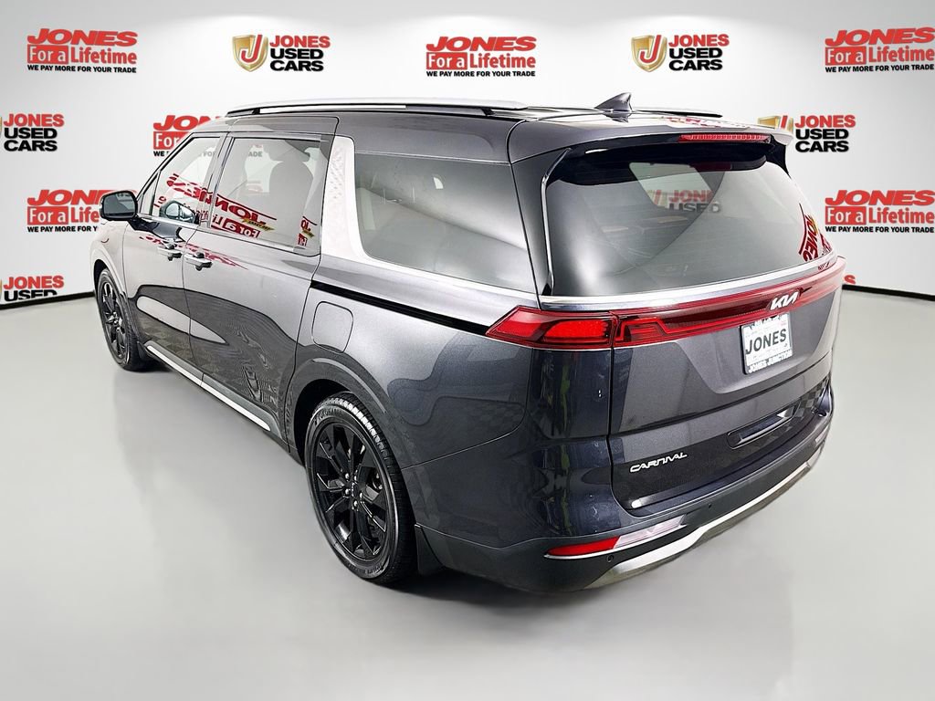 Used 2024 Kia Carnival SX Prestige image 2