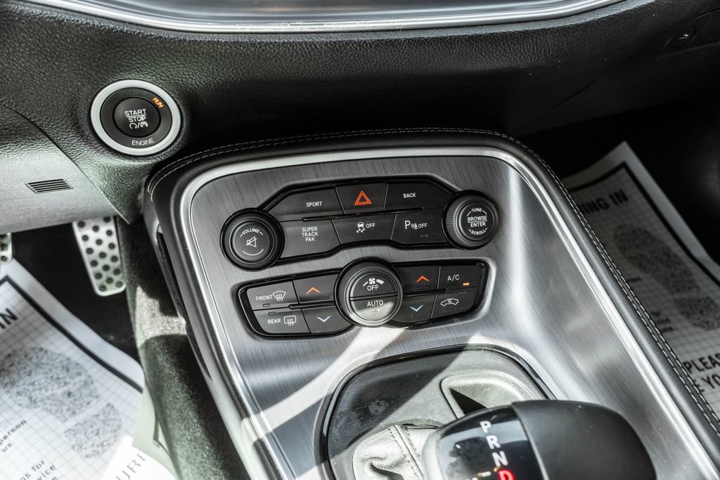 Used 2016 Dodge Challenger R/T RWD image 19