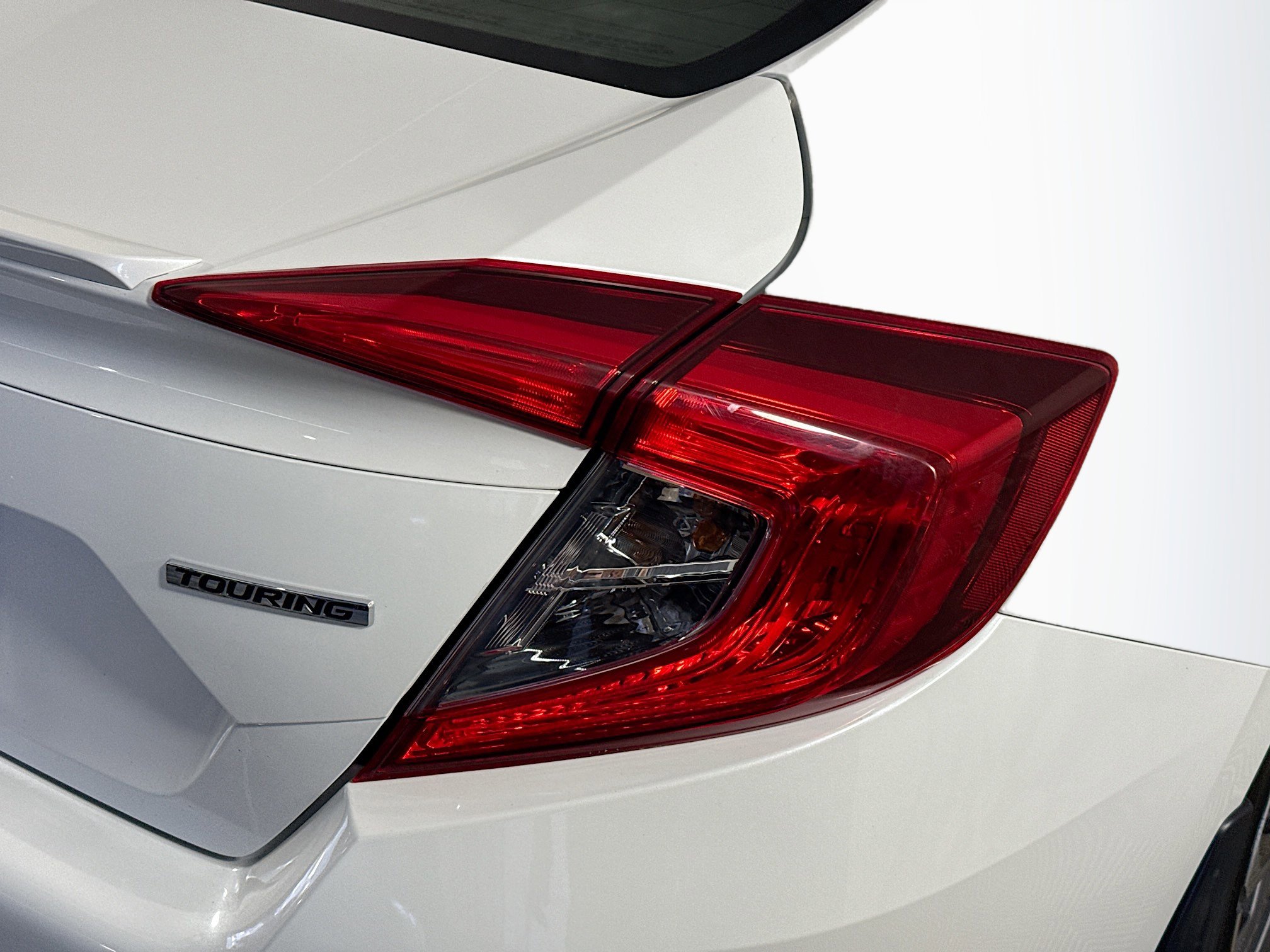 Used 2019 Honda Civic Touring image 34