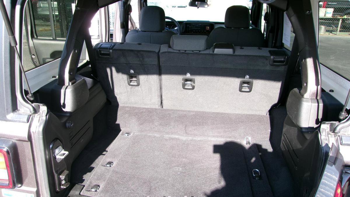 Used 2025 Jeep Wrangler Sport S AWD/4WD image 15