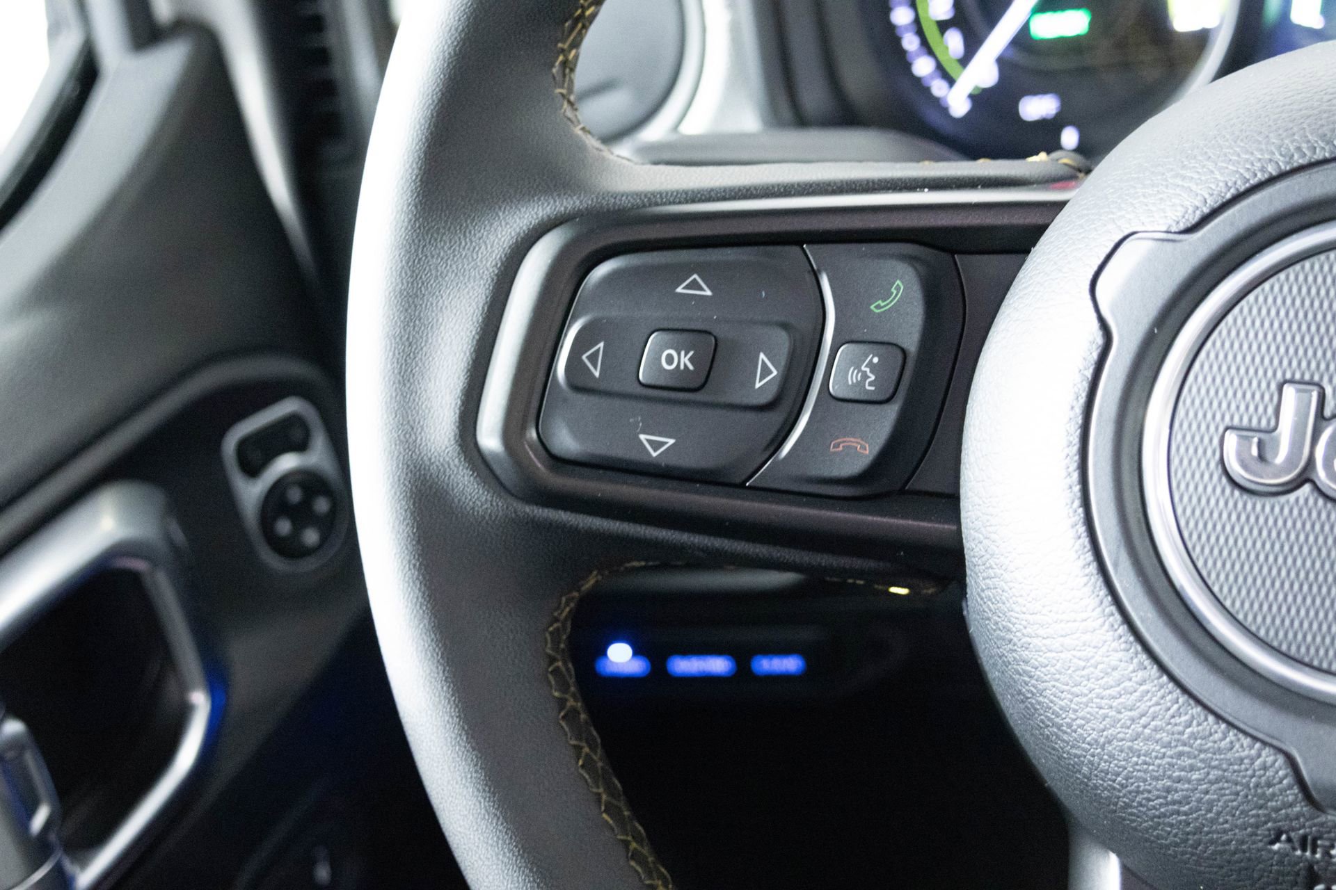 Used 2024 Jeep Wrangler Willys 4xe image 32