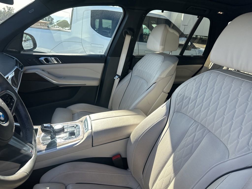 Certified 2023 BMW X5 xDrive45e w/ Executive Package image 5