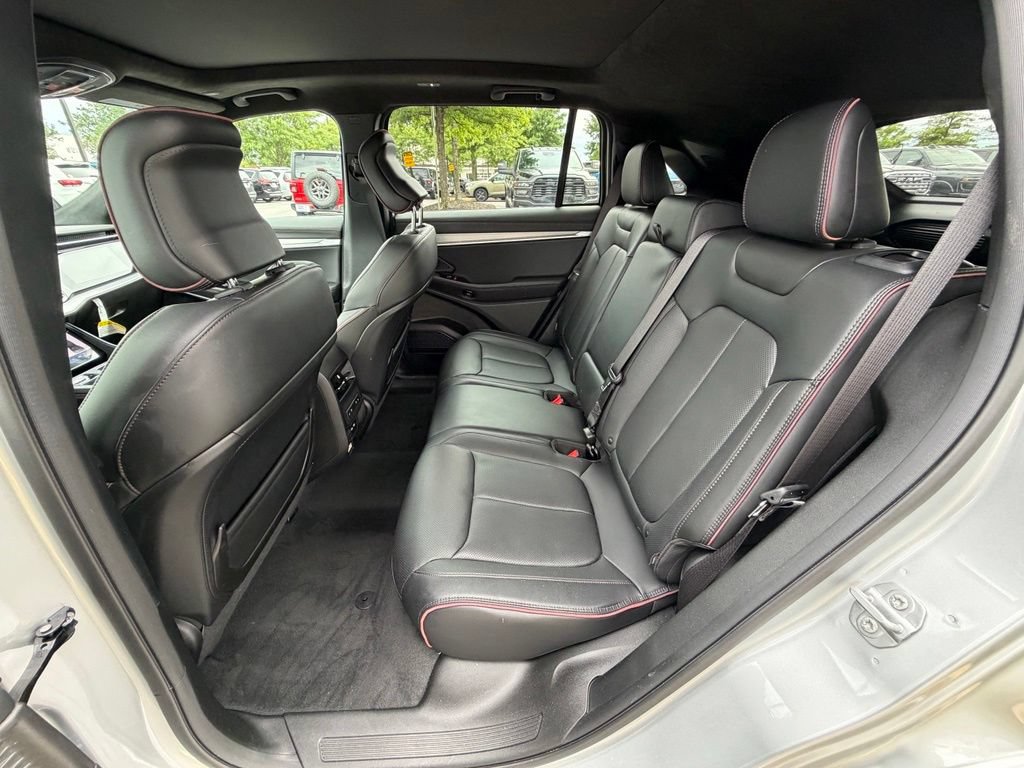 Used 2024 Jeep Wagoneer Launch Edition AWD/4WD image 18