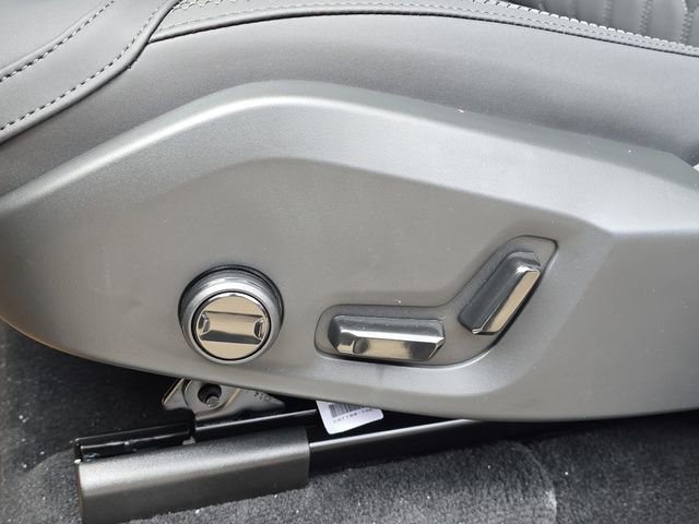 New 2026 Volvo XC90 B6 Plus w/ Protection Package Premier image 5