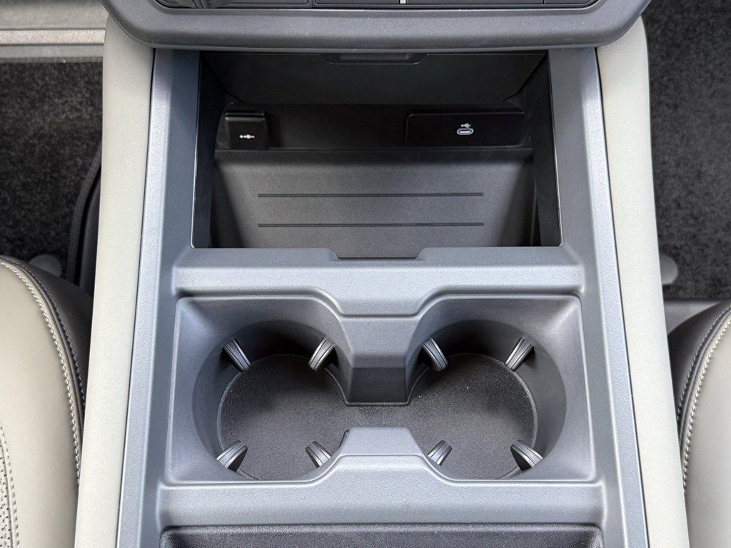 New 2026 Land Rover Defender 110 S image 19