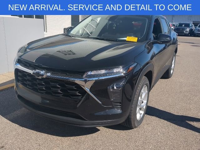 Used 2024 Chevrolet Trax LS w/ LS Convenience Package FWD video 1