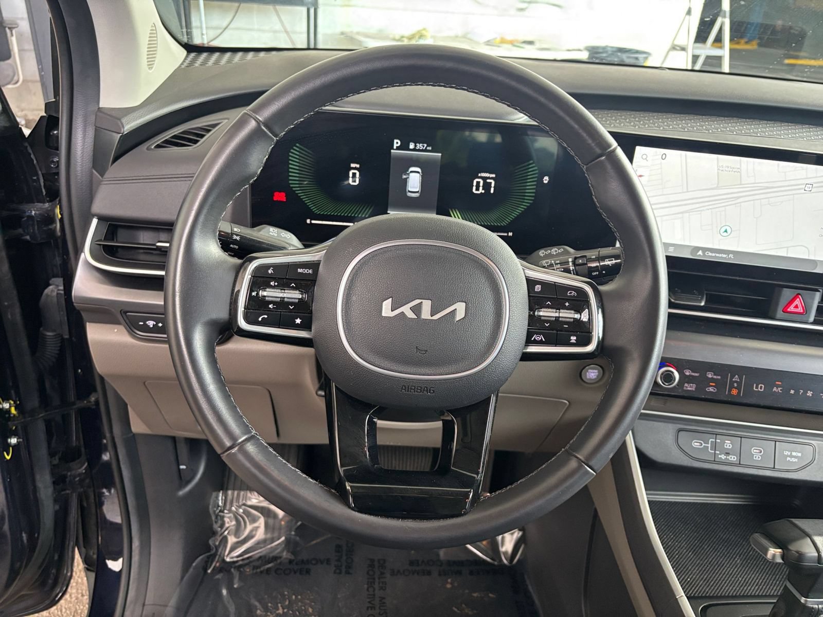 Used 2026 Kia Carnival FWD image 29