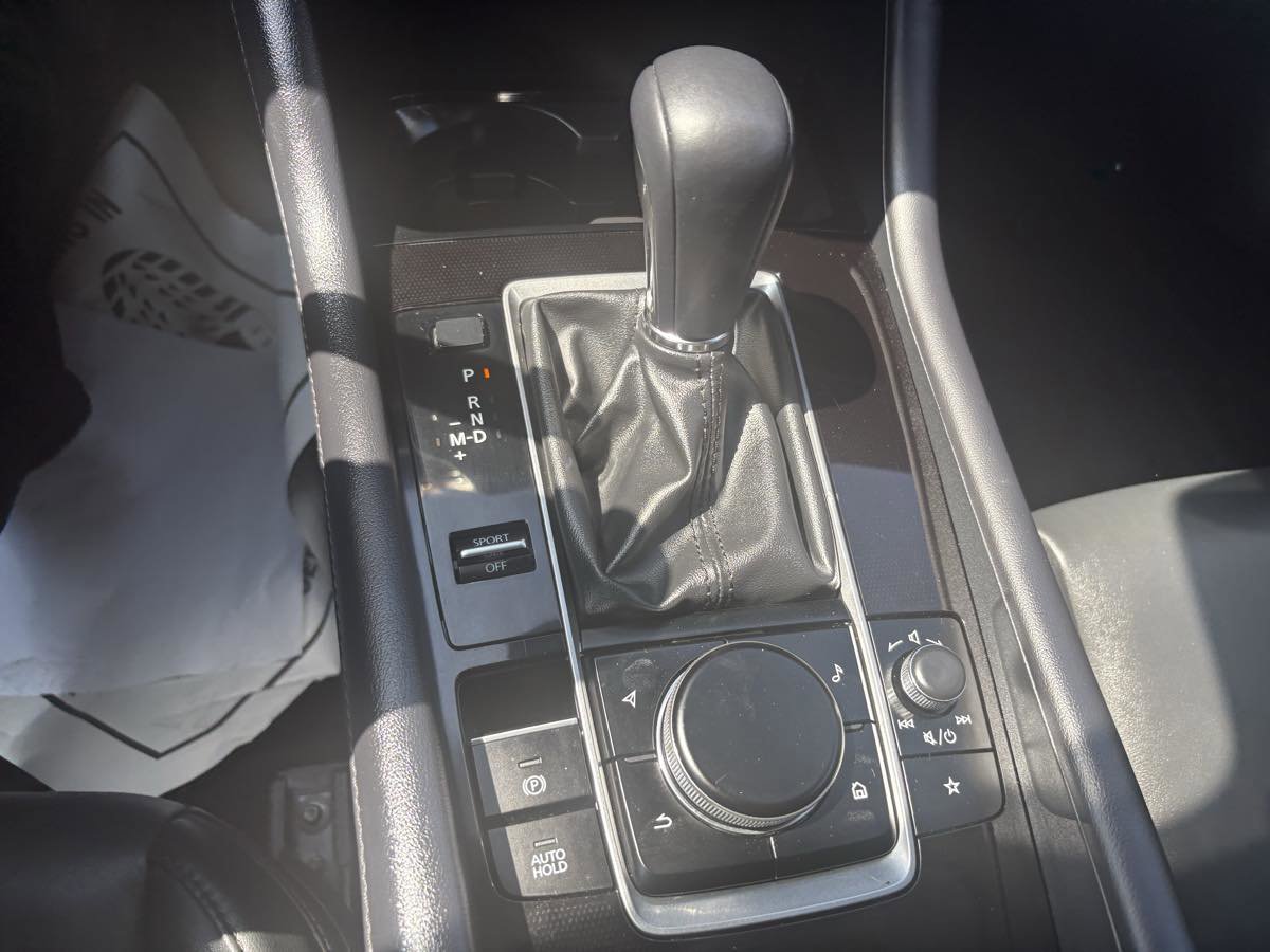 Used 2024 MAZDA MAZDA3 s image 23