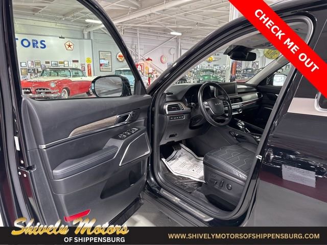 Used 2022 Kia Telluride SX w/ SX Prestige Package image 11