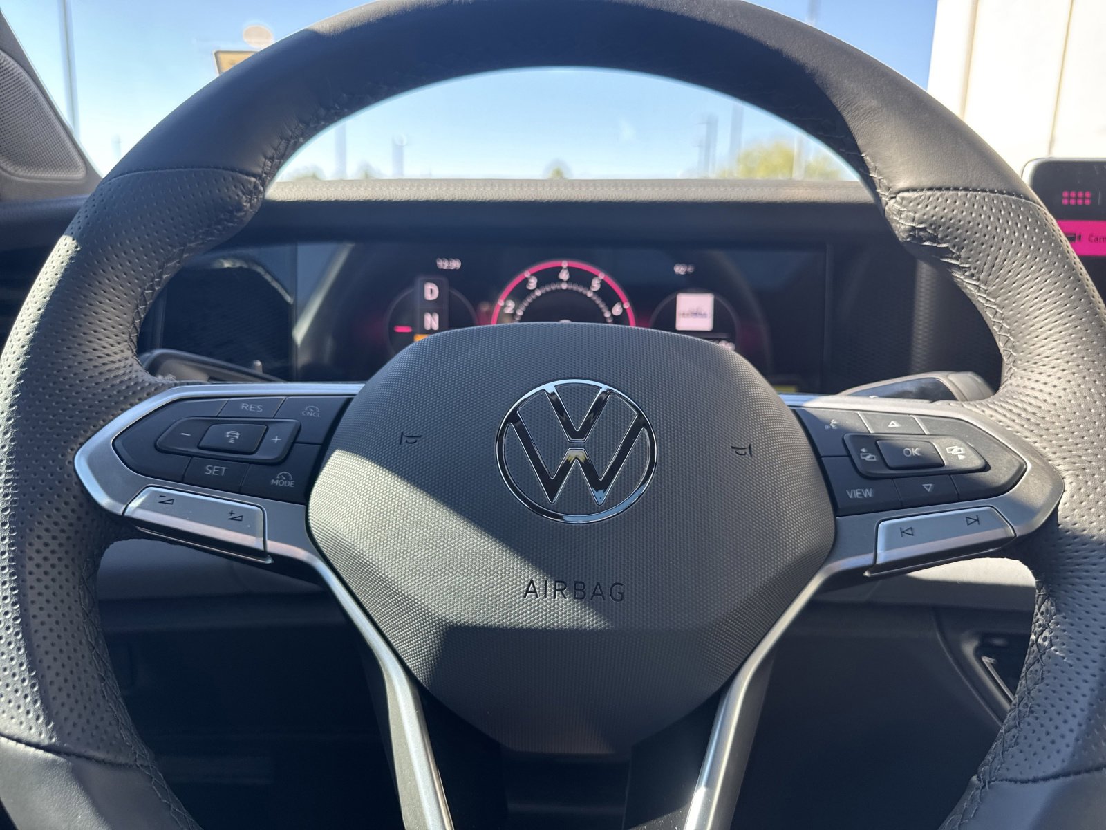 New 2026 Volkswagen Tiguan SE R-Line image 27