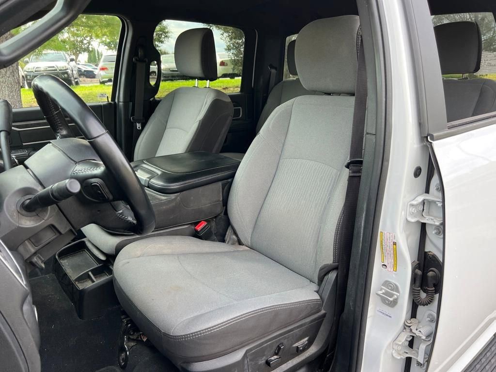 Used 2024 RAM 3500 Big Horn image 21