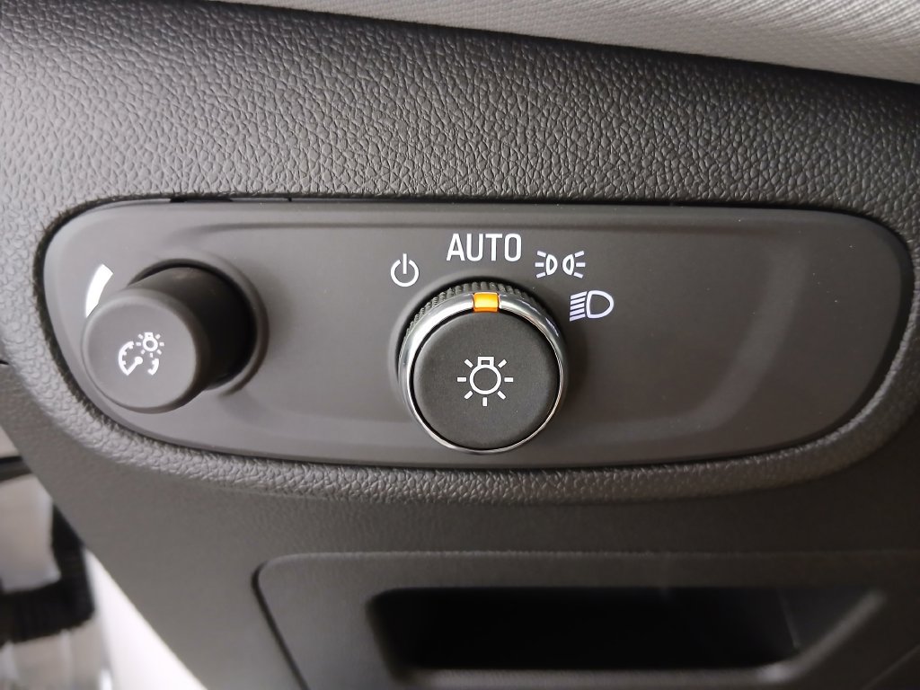 Certified 2024 Chevrolet TrailBlazer LT w/ LT Cold Weather Package FWD image 25