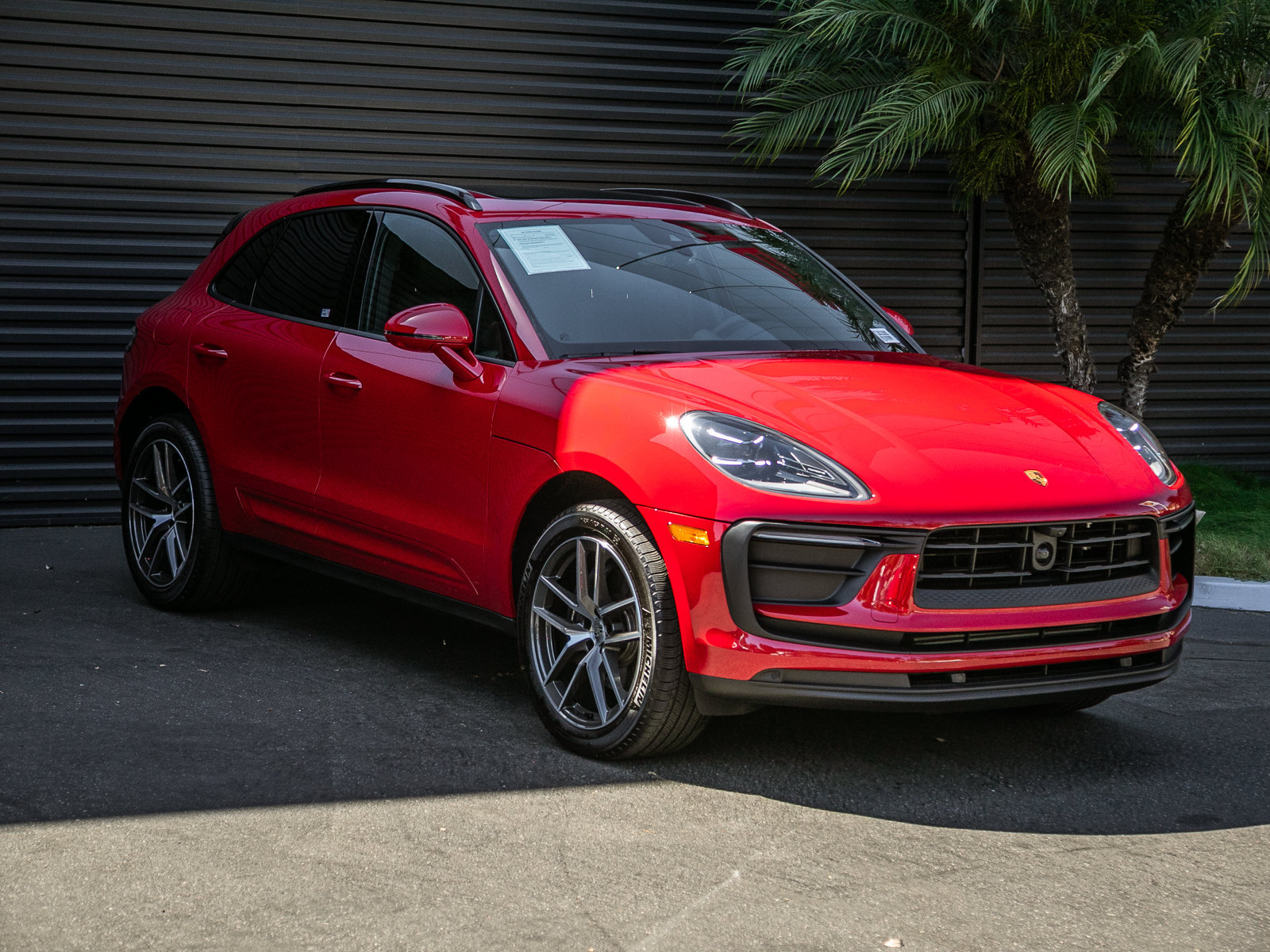 Certified 2026 Porsche Macan AWD/4WD image 6