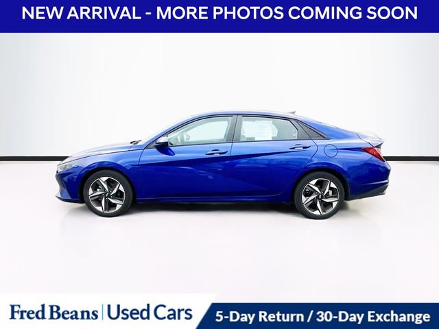 Used 2023 Hyundai Elantra SEL w/ Convenience Package image 4