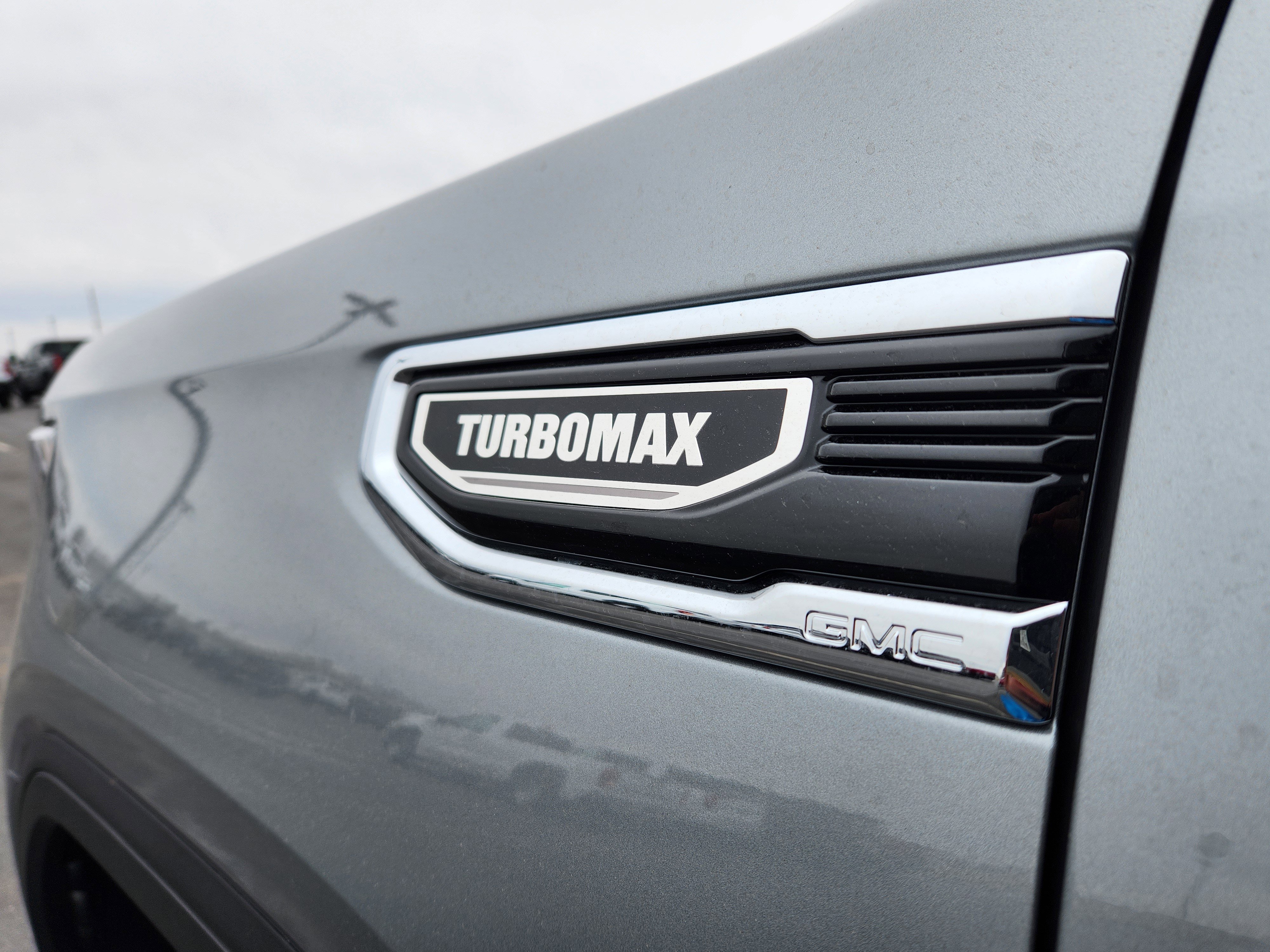 New 2026 GMC Sierra 1500 SLE w/ Preferred Package image 7