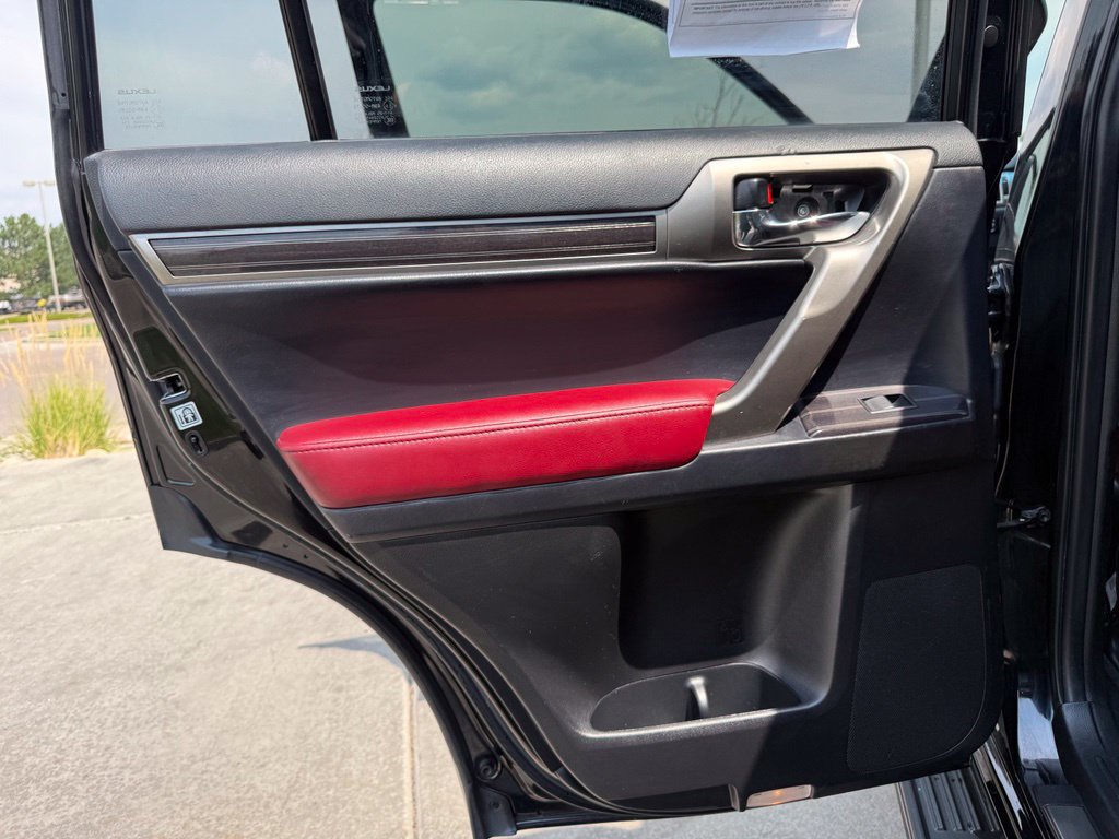Used 2020 Lexus GX 460 Premium w/ Premium Package AWD/4WD image 25