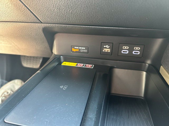 Used 2025 Toyota Camry LE FWD image 25