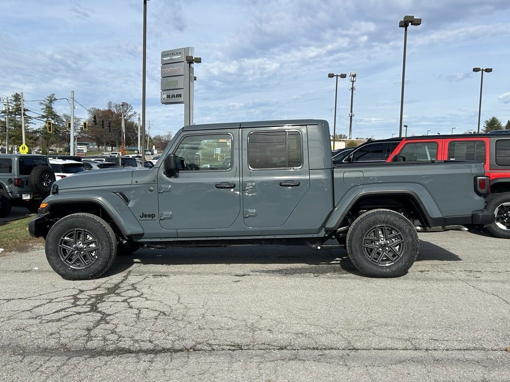 New 2026 Jeep Gladiator Sport image 10