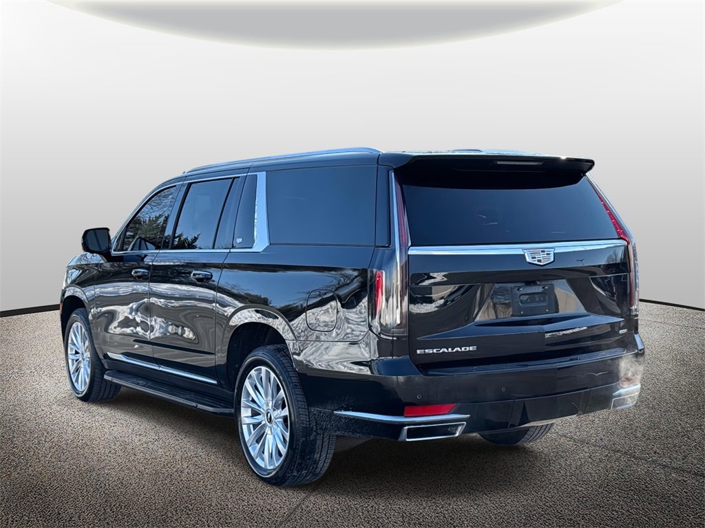 Used 2023 Cadillac Escalade ESV Luxury image 6