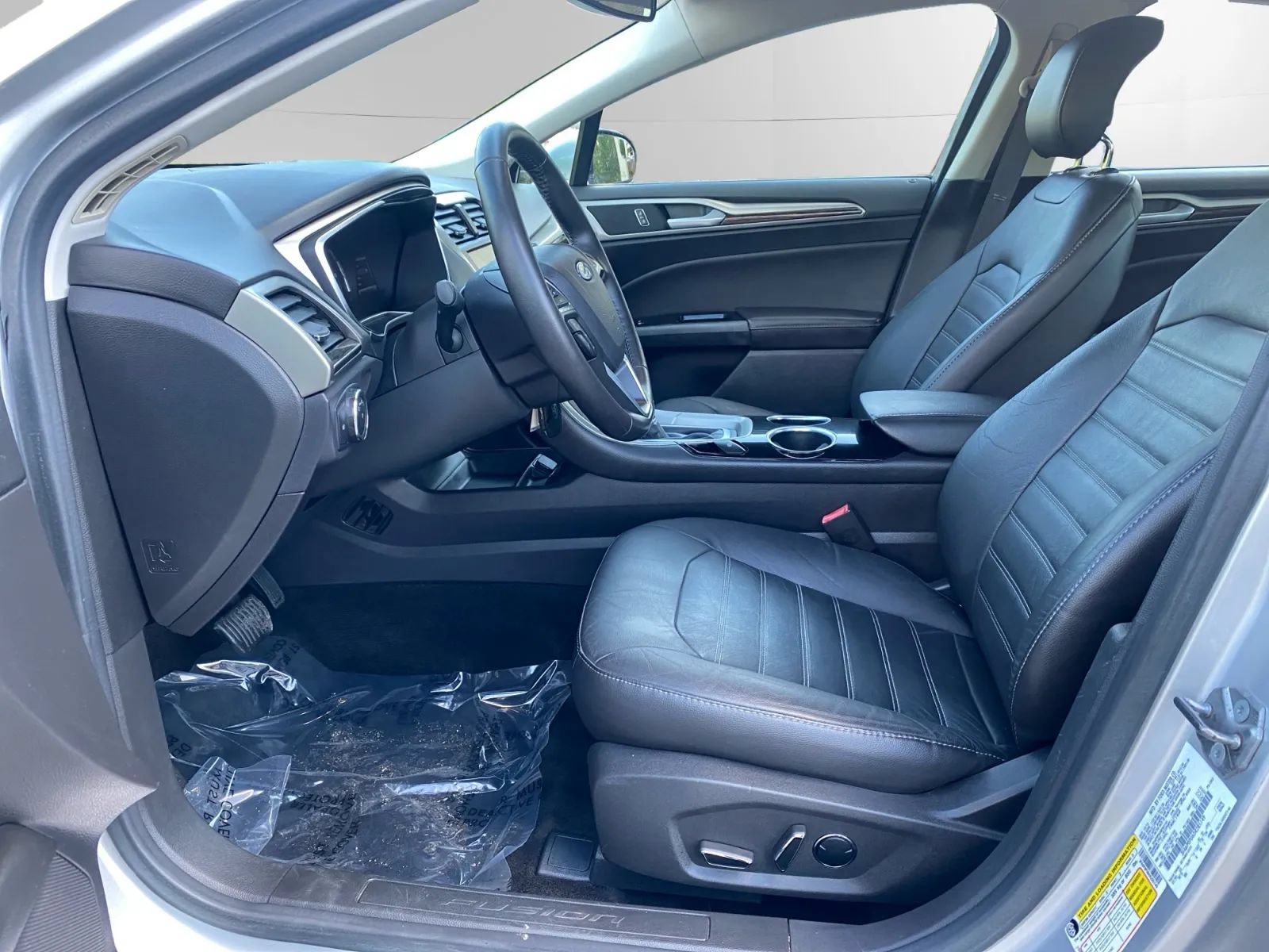 Used 2013 Ford Fusion Energi SE FWD image 10