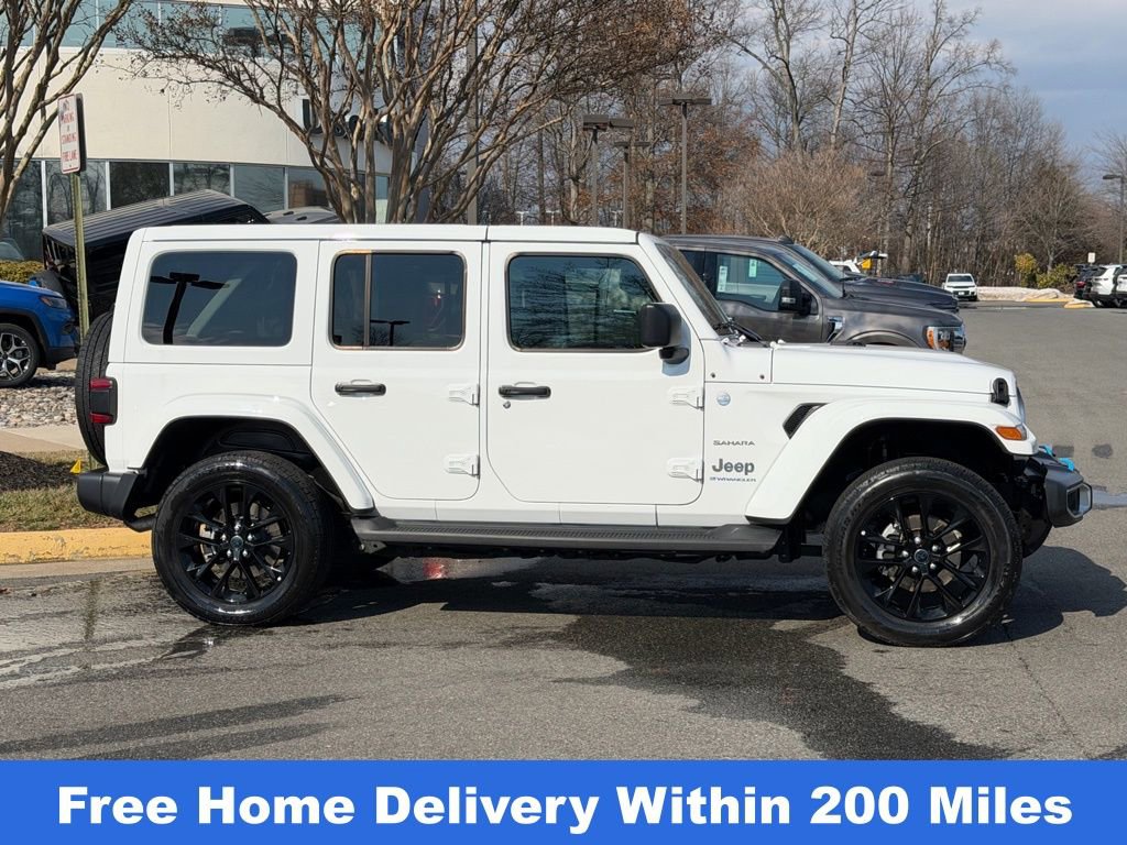 Used 2024 Jeep Wrangler Unlimited Sahara w/ Safety Group image 4