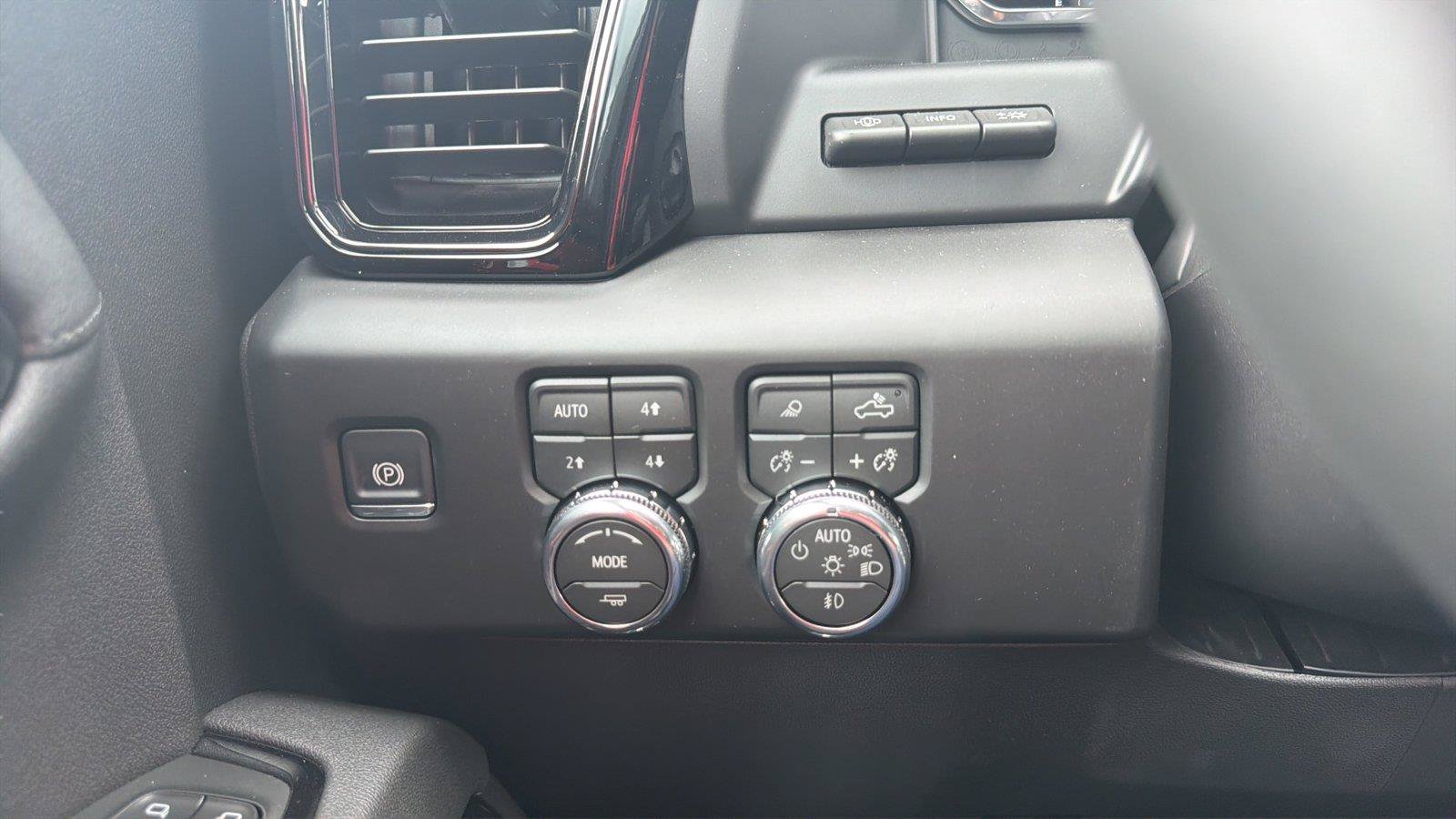 New 2026 GMC Sierra 1500 AT4 w/ AT4 Premium Package AWD/4WD image 13