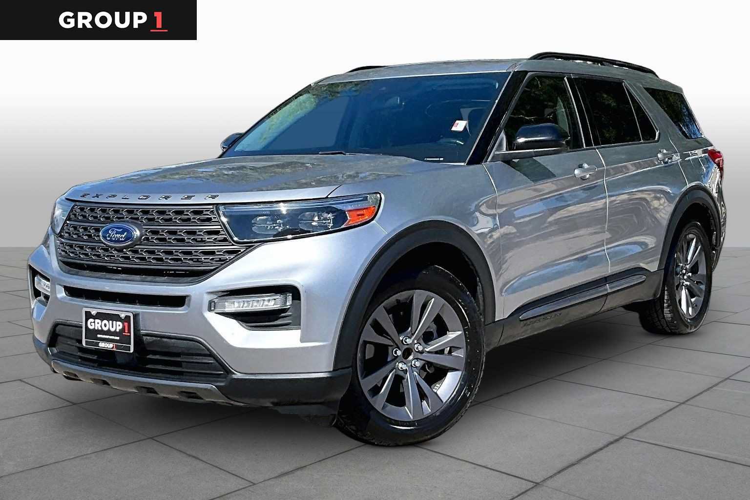 Certified 2022 Ford Explorer XLT w/ Equipment Group 202A RWD image 1