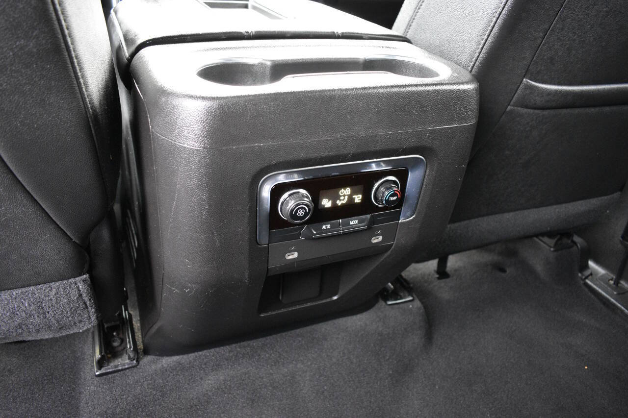 Used 2021 Chevrolet Suburban LT image 17