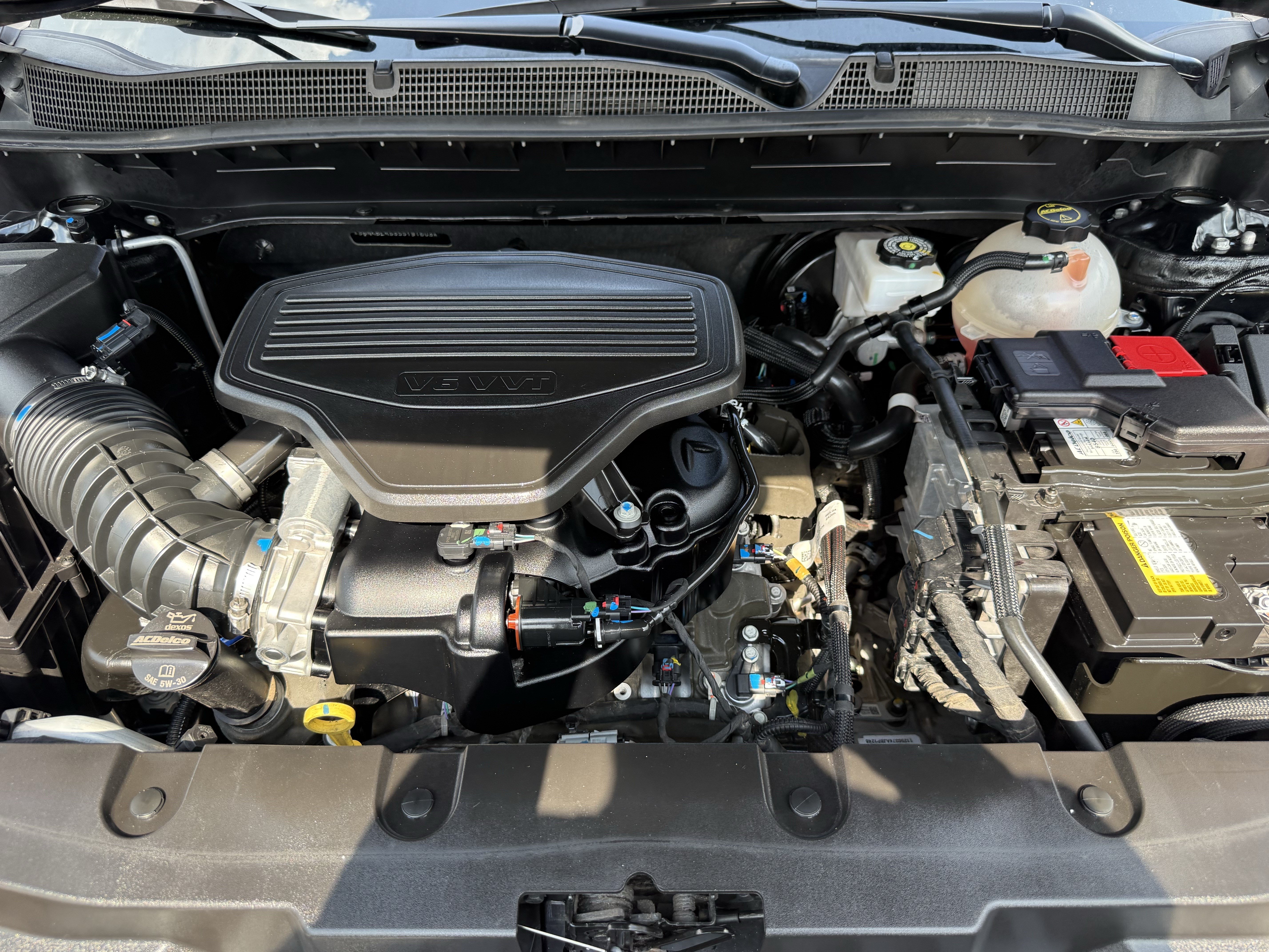 Used 2025 Chevrolet Blazer RS FWD image 34