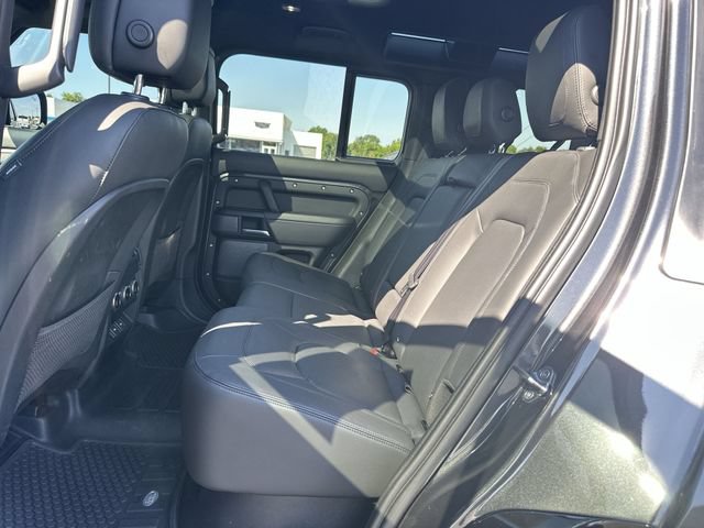 Used 2023 Land Rover Defender 110 V8 AWD/4WD image 29