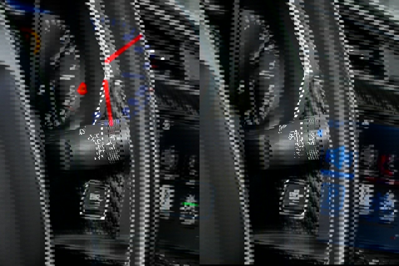 Used 2015 Chevrolet Corvette Z06 w/ 3LZ Preferred Equipment Group image 29