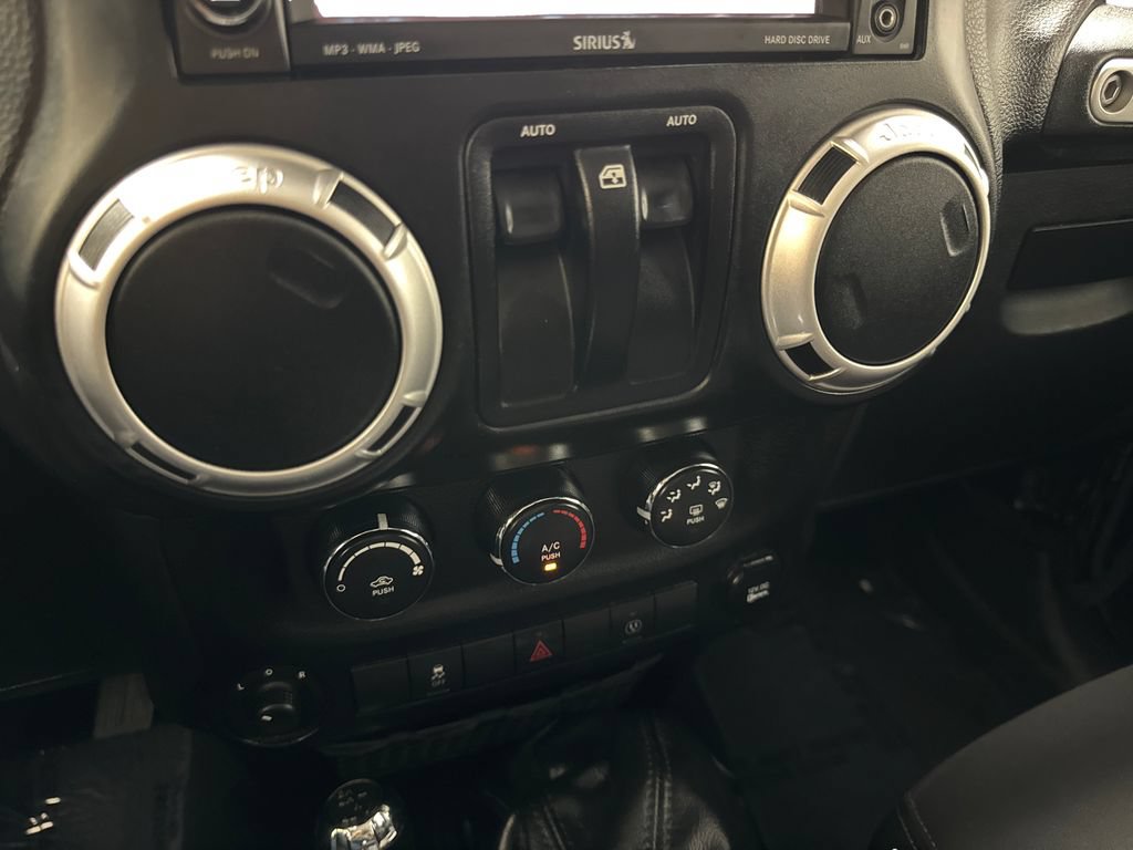 Used 2014 Jeep Wrangler Rubicon w/ Power Convenience Group AWD/4WD image 56