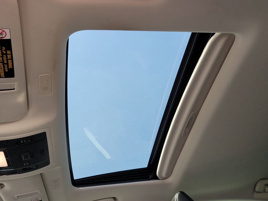 Used 2019 Lexus ES 300h w/ Luxury Package image 5