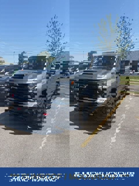 Used 2025 Chevrolet Silverado 2500 LTZ w/ LTZ Plus Package image 4