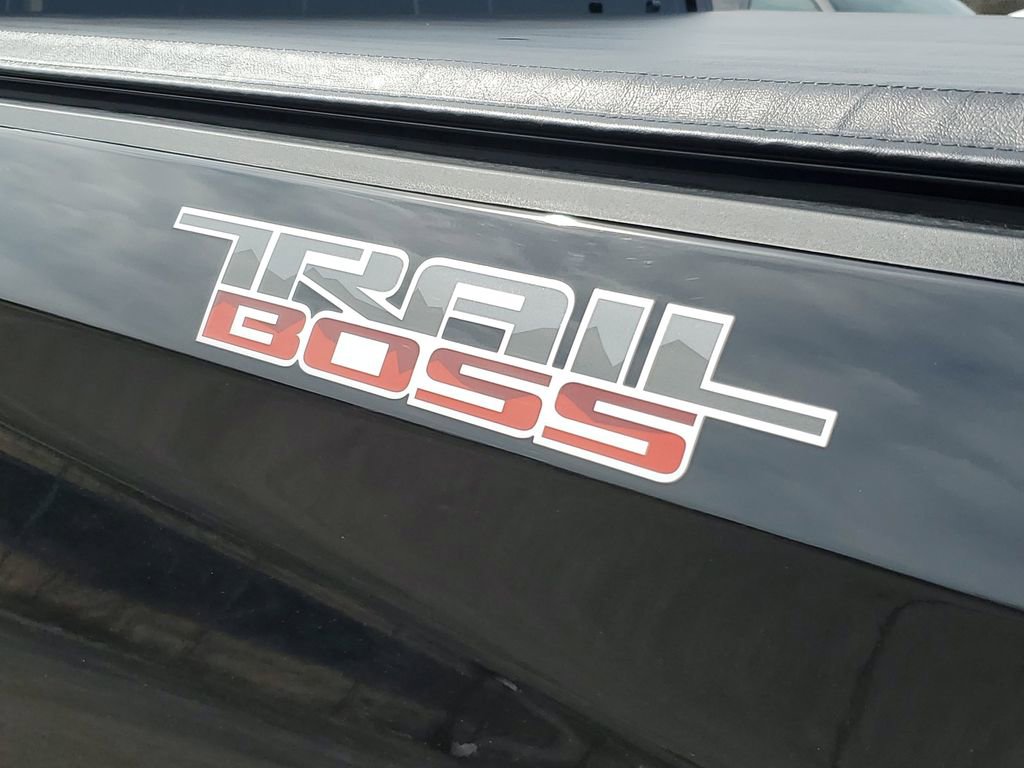 Used 2022 Chevrolet Silverado 1500 LT Trail Boss w/ Bed Protection Package image 35